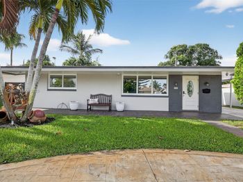 8210 NW 10th St