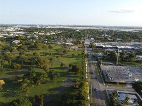 843 SW 20th St, Fort Lauderdale FL 33315