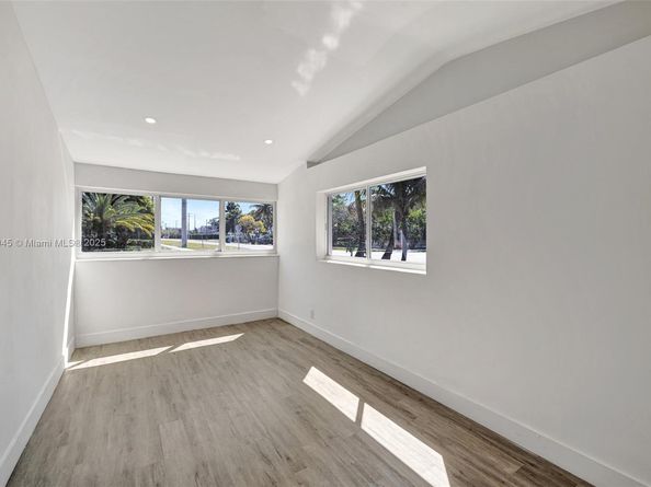 843 SW 20th St, Fort Lauderdale FL 33315