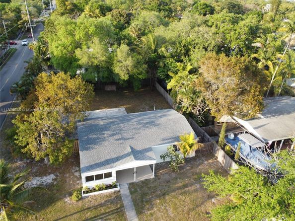 843 SW 20th St, Fort Lauderdale FL 33315