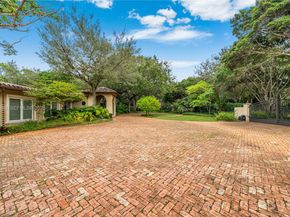 6755 SW 99th Ter, Pinecrest FL 33156