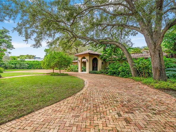 6755 SW 99th Ter, Pinecrest FL 33156