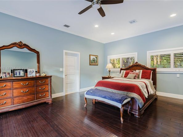 6755 SW 99th Ter, Pinecrest FL 33156