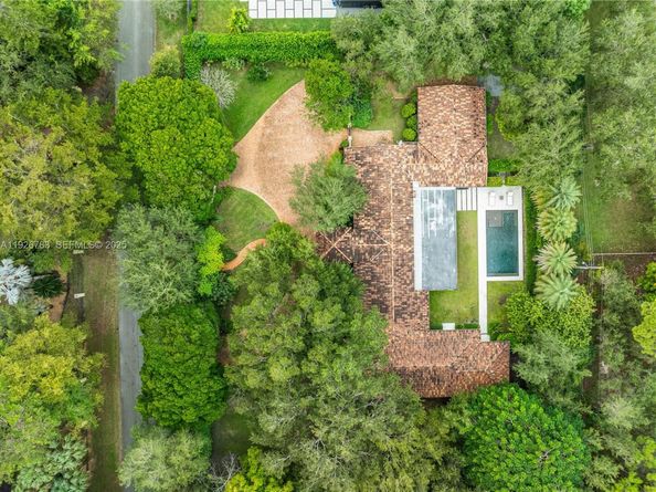 6755 SW 99th Ter, Pinecrest FL 33156