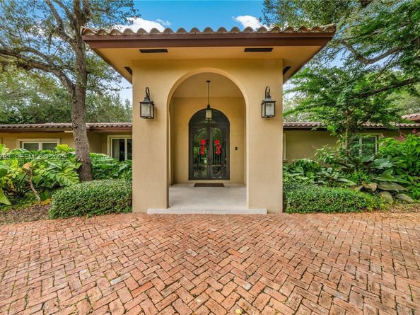 6755 SW 99th Ter, Pinecrest FL 33156