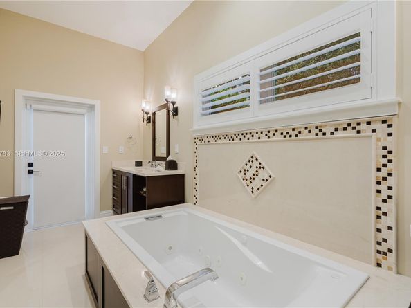 6755 SW 99th Ter, Pinecrest FL 33156