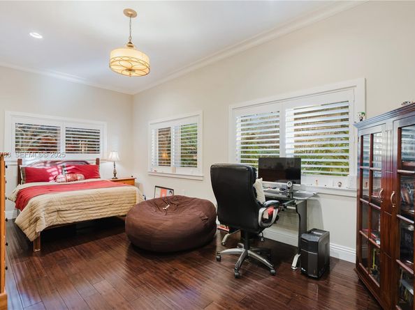 6755 SW 99th Ter, Pinecrest FL 33156