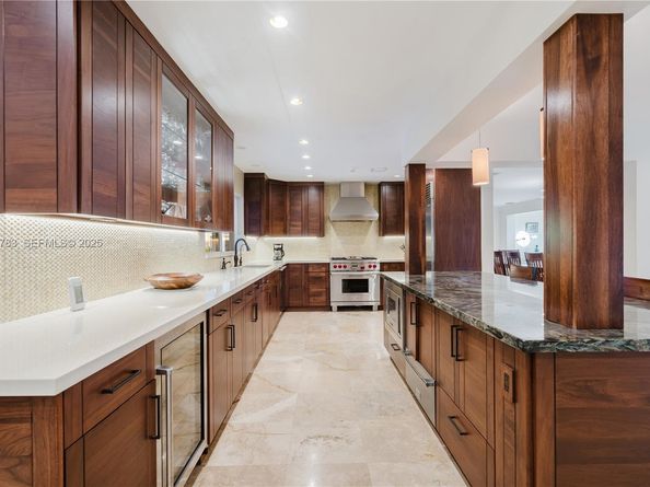 6755 SW 99th Ter, Pinecrest FL 33156