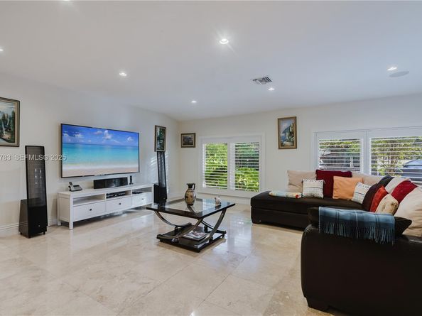 6755 SW 99th Ter, Pinecrest FL 33156