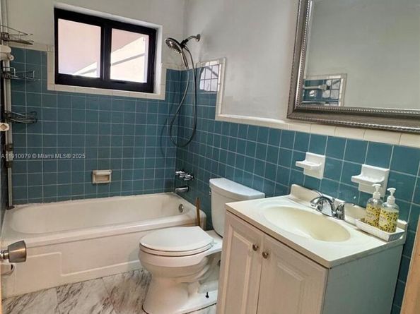 630 NW 14th Way, Fort Lauderdale FL 33311