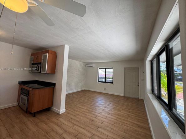 630 NW 14th Way, Fort Lauderdale FL 33311