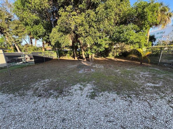 630 NW 14th Way, Fort Lauderdale FL 33311