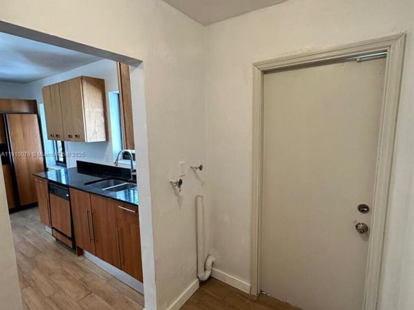 630 NW 14th Way, Fort Lauderdale FL 33311