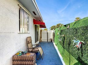 5637 SW 40th St, West Park FL 33023