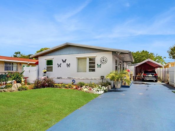 5637 SW 40th St, West Park FL 33023