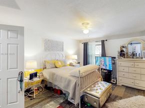 5637 SW 40th St, West Park FL 33023