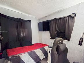 5637 SW 40th St, West Park FL 33023