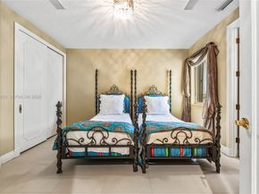 3520 Paddock Rd, Weston FL 33331