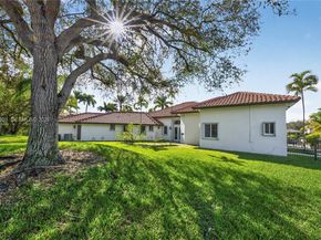 3520 Paddock Rd, Weston FL 33331