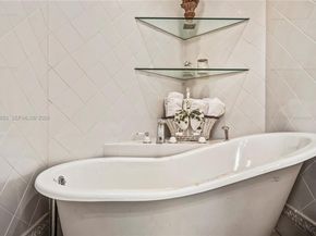 3520 Paddock Rd, Weston FL 33331