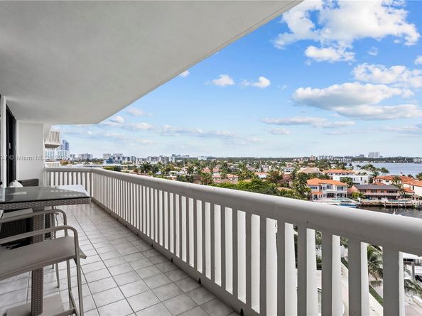 1000 W Island Blvd 812, Aventura FL 33160