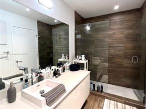 1600 SW 1st Ave 813, Miami FL 33129