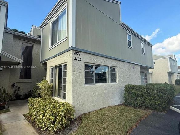 8123 Lagos De Campo Blvd A2, Tamarac FL 33321