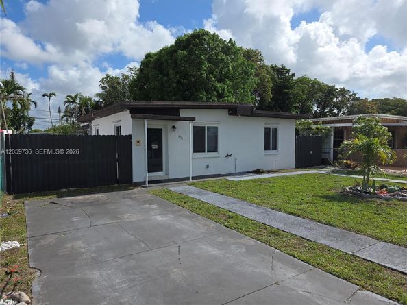 651 E 48th St, Hialeah FL 33013
