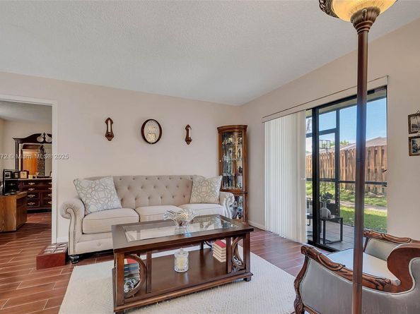 9808 Hammocks Blvd 10223, Miami FL 33196