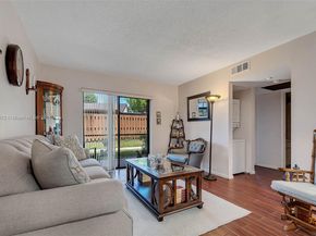 9808 Hammocks Blvd 10223, Miami FL 33196