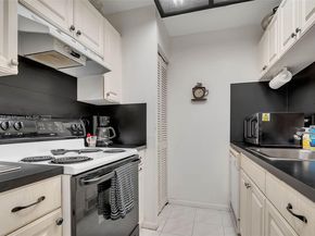9808 Hammocks Blvd 10223, Miami FL 33196