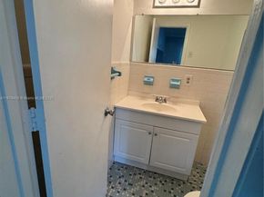 2701 NE 1st St 203, Pompano Beach FL 33062