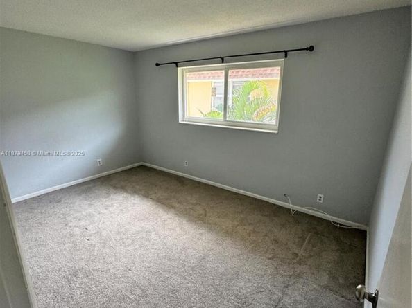 2701 NE 1st St 203, Pompano Beach FL 33062