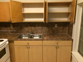 114 NW 10th Ave, Miami FL 33128