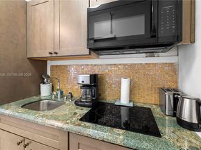 255 W 24th St 501, Miami Beach FL 33140