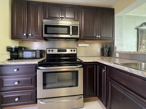 2600 Diana Dr 209, Hallandale Beach FL 33009