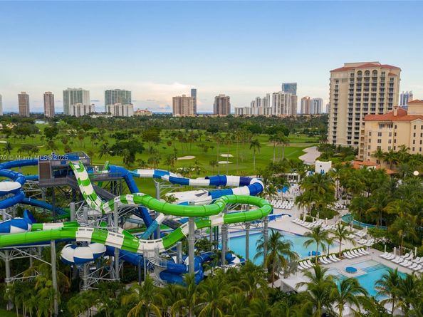 2600 Diana Dr 209, Hallandale Beach FL 33009