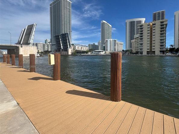 2600 Diana Dr 209, Hallandale Beach FL 33009
