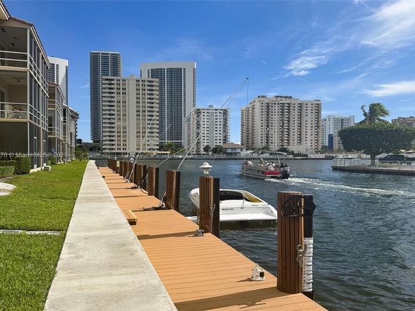 2600 Diana Dr 209, Hallandale Beach FL 33009