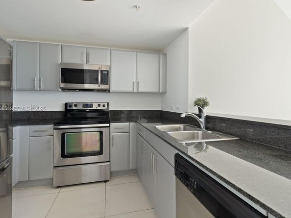 1861 NW North River Dr 3, Miami FL 33125