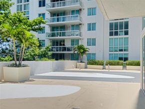 1861 NW North River Dr 3, Miami FL 33125