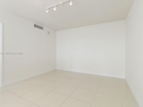 1861 NW North River Dr 3, Miami FL 33125