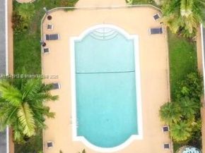 160 NE 8th Ave 11A, Hallandale Beach FL 33009