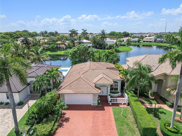 9510 SW 164th Ct, Miami FL 33196