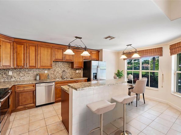 9510 SW 164th Ct, Miami FL 33196