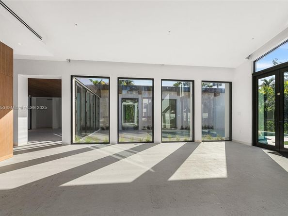 6716 San Vicente St, Coral Gables FL 33146