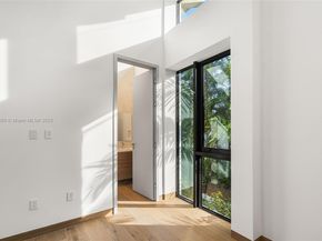 6716 San Vicente St, Coral Gables FL 33146
