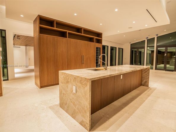 6716 San Vicente St, Coral Gables FL 33146