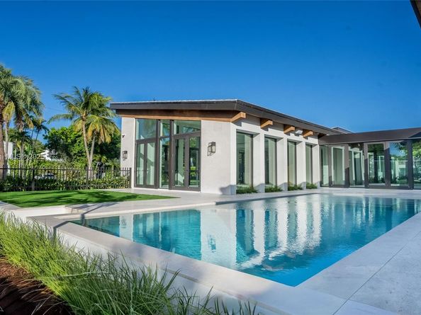 6716 San Vicente St, Coral Gables FL 33146
