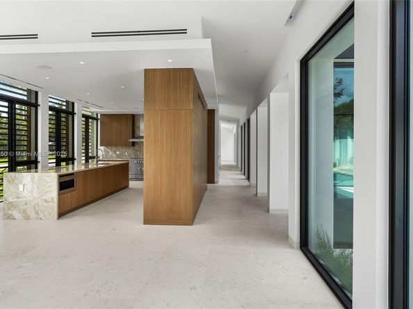 6716 San Vicente St, Coral Gables FL 33146